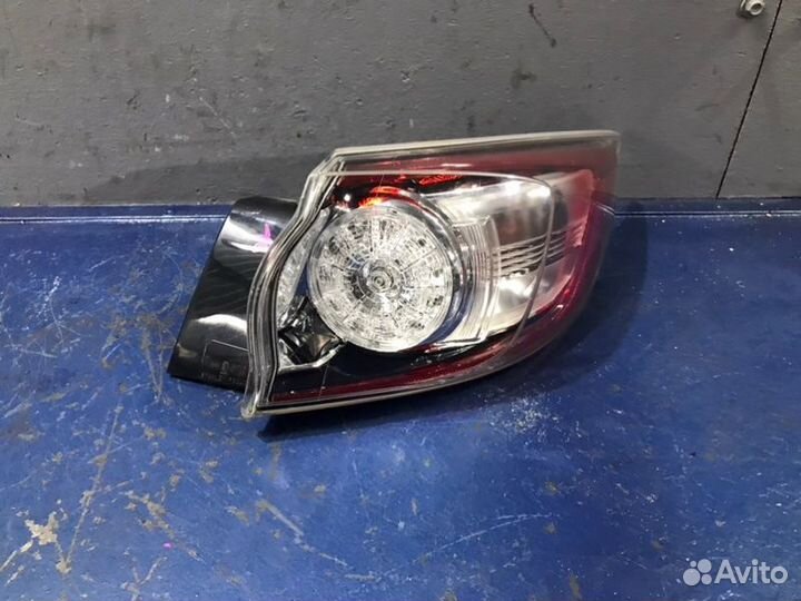 Фонарь правый Mazda 3 BL