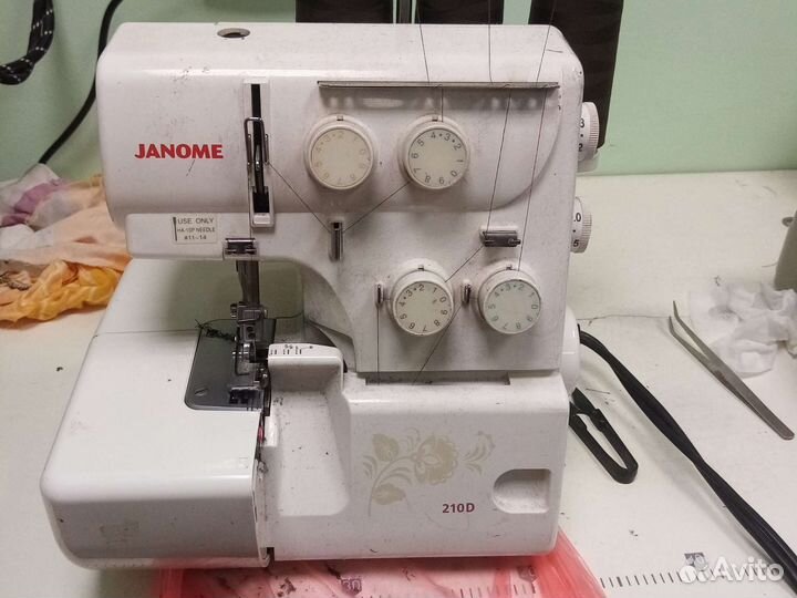 Швейная машинка оверлок бу