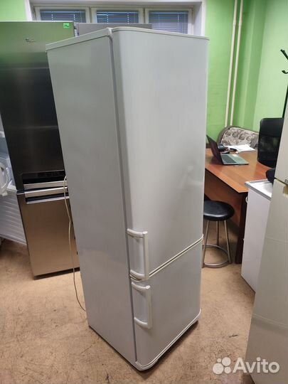 Холодильник Бирюса 132