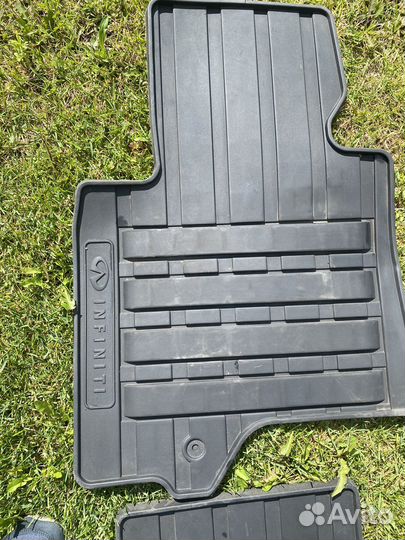 Автомобильные коврики резиновые
