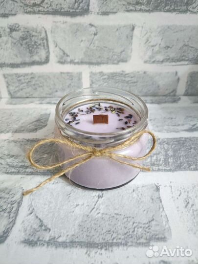 Свеча с ароматом лаванды