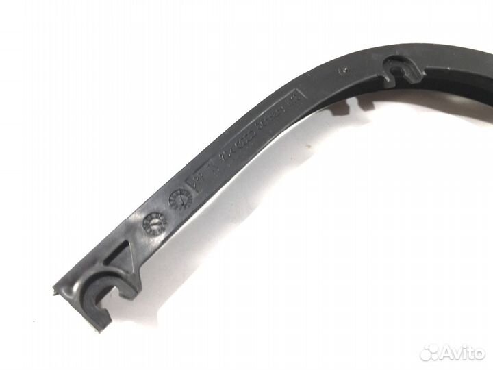 Крепление уплотнителя Audi A6 C6 Avant