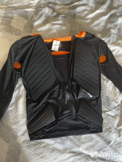 Защитный костюм sixsixone