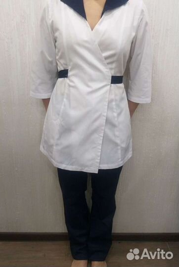 Медицинский костюм женский 42 размера
