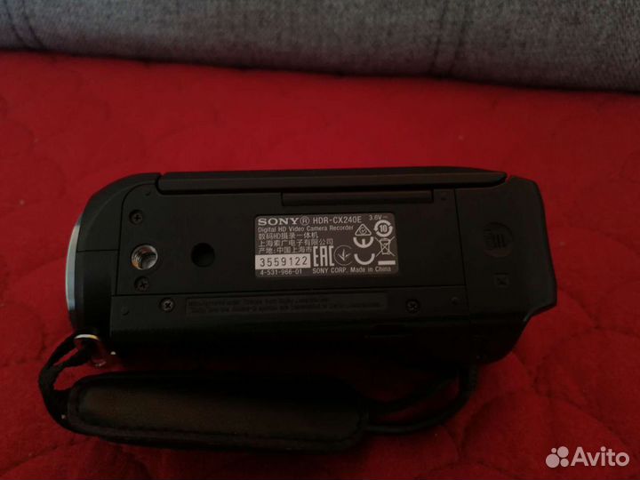 Видеокамера Sony HDR-cx240e