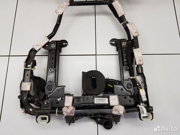 Каркас сиденья задний правый (Hyundai Equus)