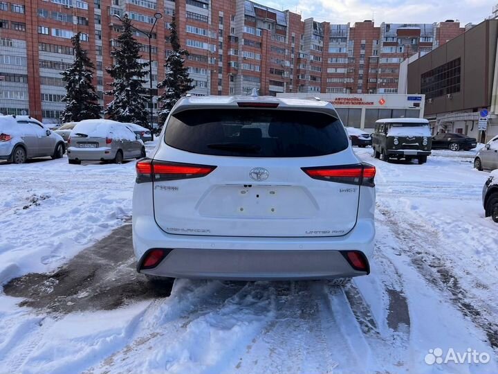 Toyota Highlander 2.0 AT, 2024, 11 км