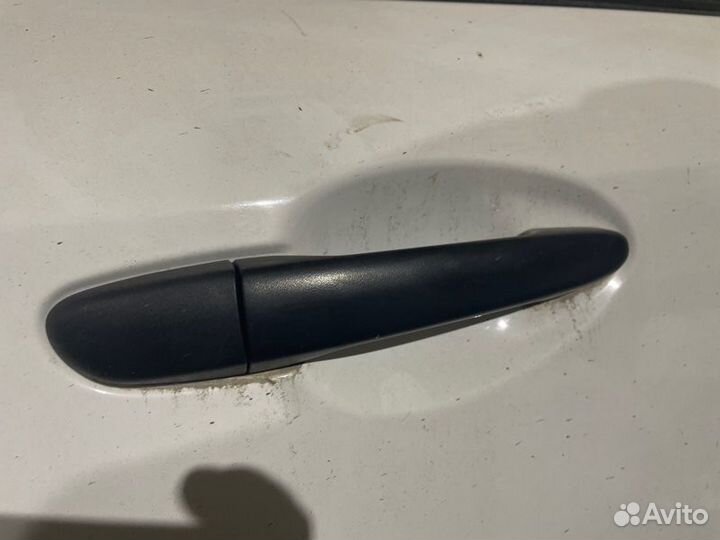 Ручка двери задняя правая Mazda 3 3 Z6A61564 2012