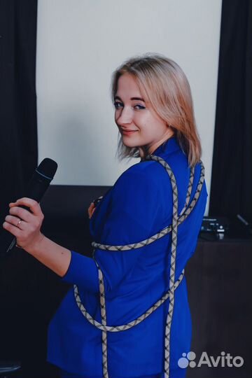 Ведущая ярких событий