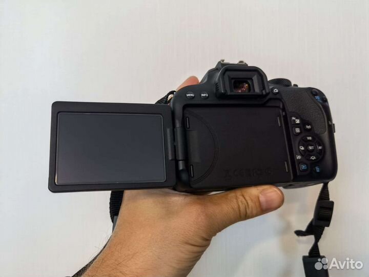 Canon 800D Body 5200 кадров