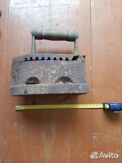 Утюг на подставке