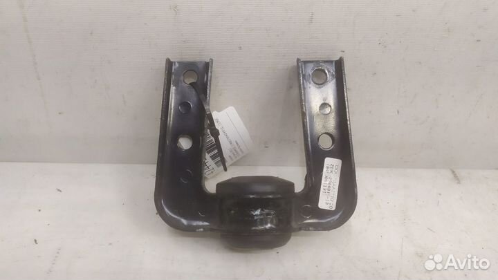 Кронштейн Лада Гранта 2011