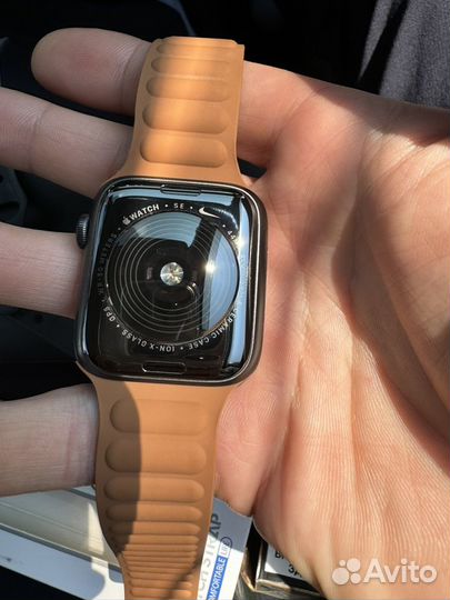 Часы apple watch se 44mm nike