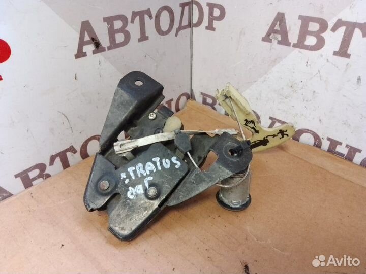 Замок багажника Dodge Stratus