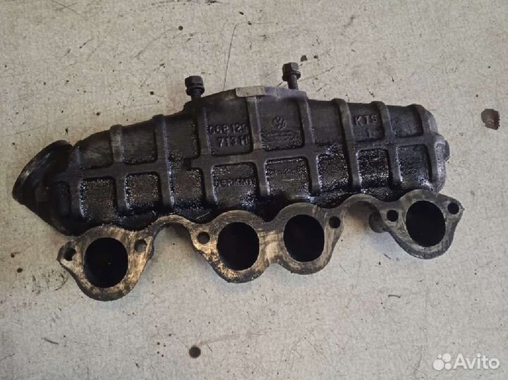 Коллектор впускной Volkswagen Passat B3 audi