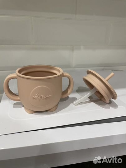 Силиконовая чашка-поильник