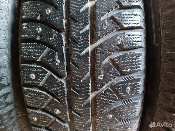 Bridgestone Ice Cruiser 7000S 225/65 R17 102T