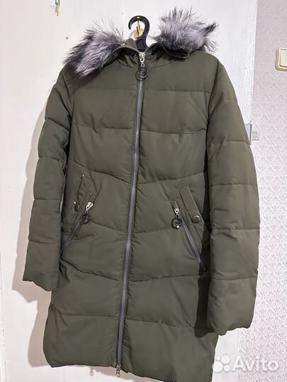 Отдам даром женские, детские, мужские вещи