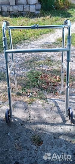 Ходунки для взрослых инвалидов