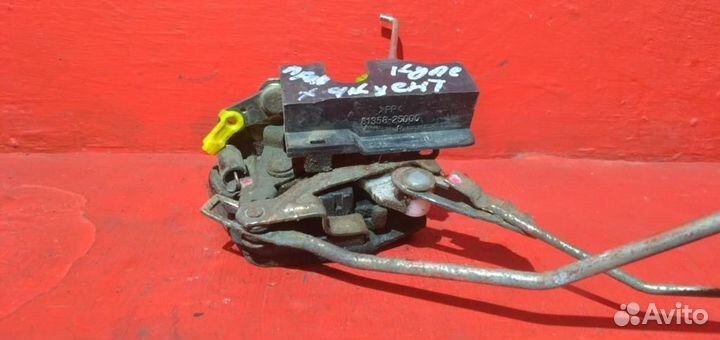 Хендай акцент купе замок двери правой