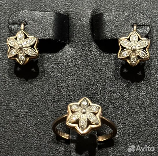 Комплект с бриллиантами