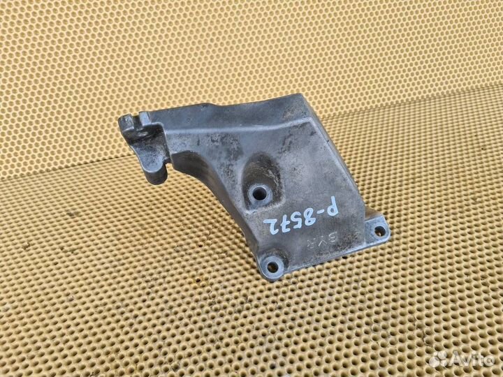 Кронштейн двигателя правый Infiniti Fx30D S51