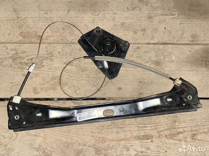 Стеклоподъемник задний левый Volkswagen Jetta