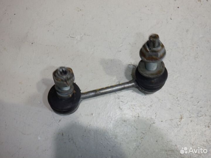 Стойка стабилизатора заднего