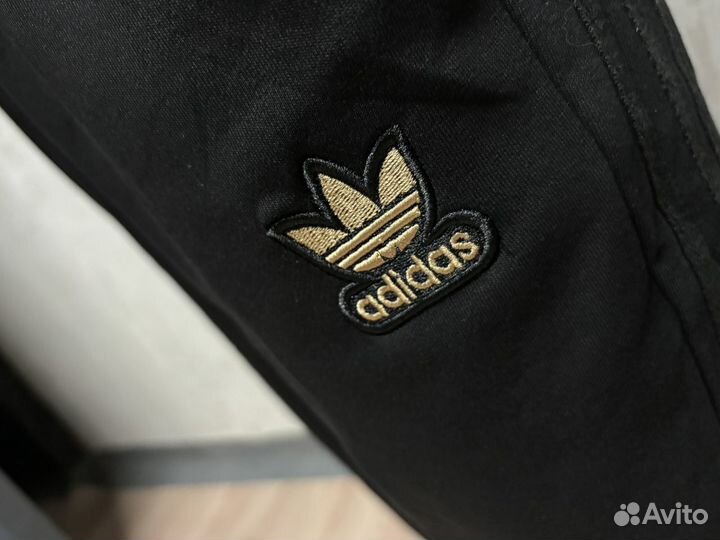 Спортивные штаны adidas