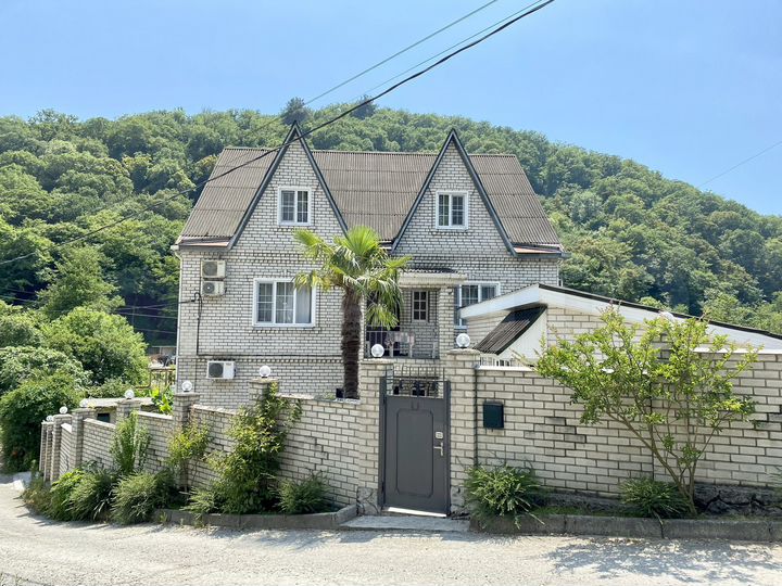 Дом 280 м² на участке 6 сот.