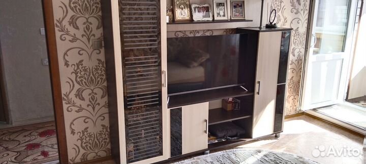 Стенка в гостиную