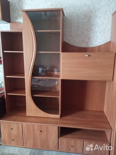 Стенка-горка в гостиную бу