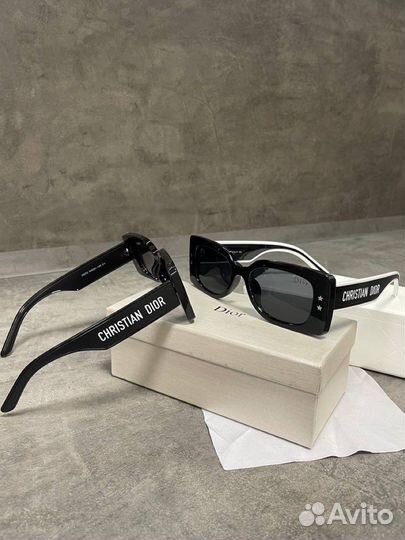 Очки солнцезащитные Dior