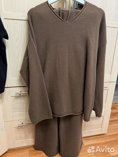 Костюм шерстяной