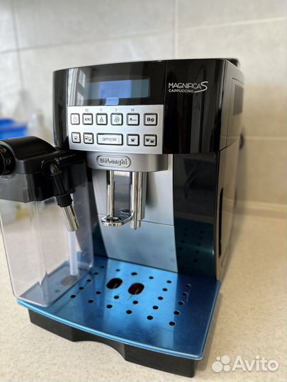 Кофемашина delonghi magnifica s