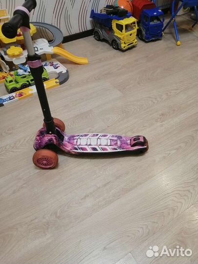 Самокат детский трехколесный