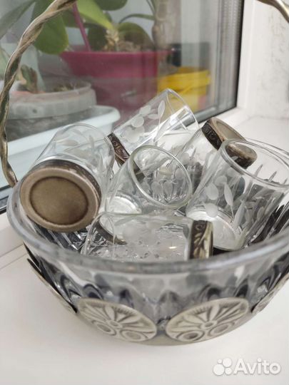 Конфетница и стопочки в мельхиоре