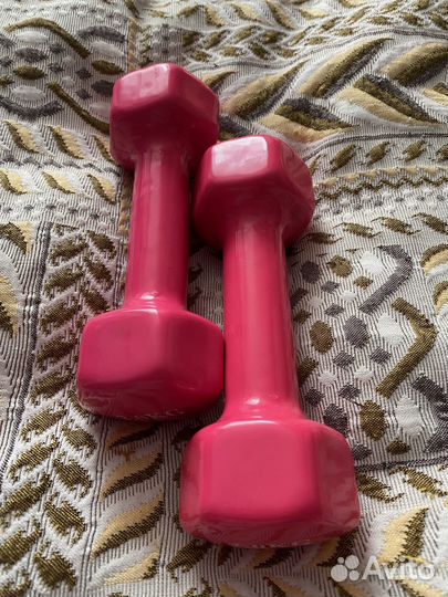 Продам гантели по 2кг