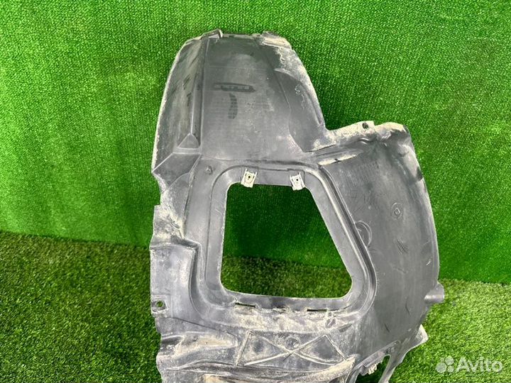 Подкрылок передний правый Bmw 5 F11 N52B25 2011