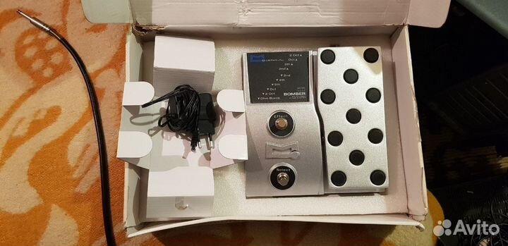 Morpheus Bomber (Polyphonic Pitch Shifter, Whammy)