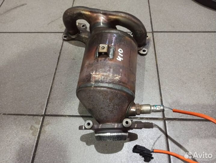 Коллектор выпускной катализатор Рено логан санде 2