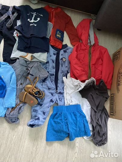 Детские вещи коробкой
