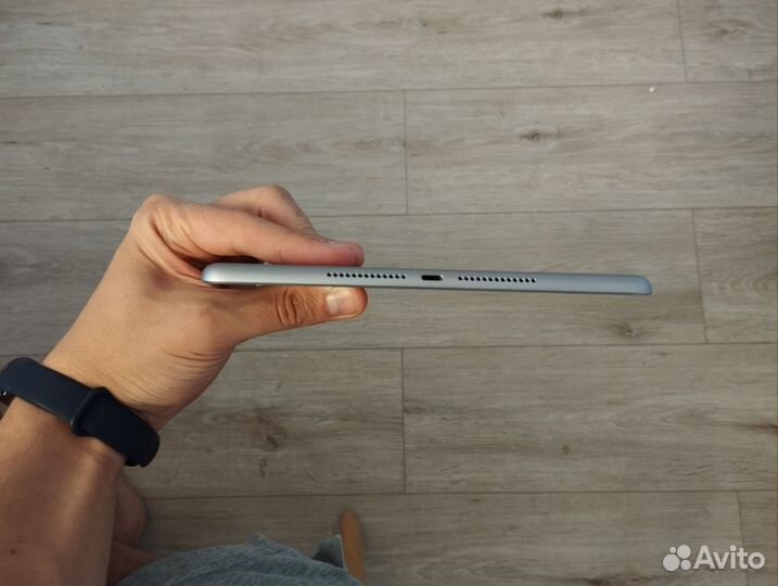 Планшет apple iPad 6