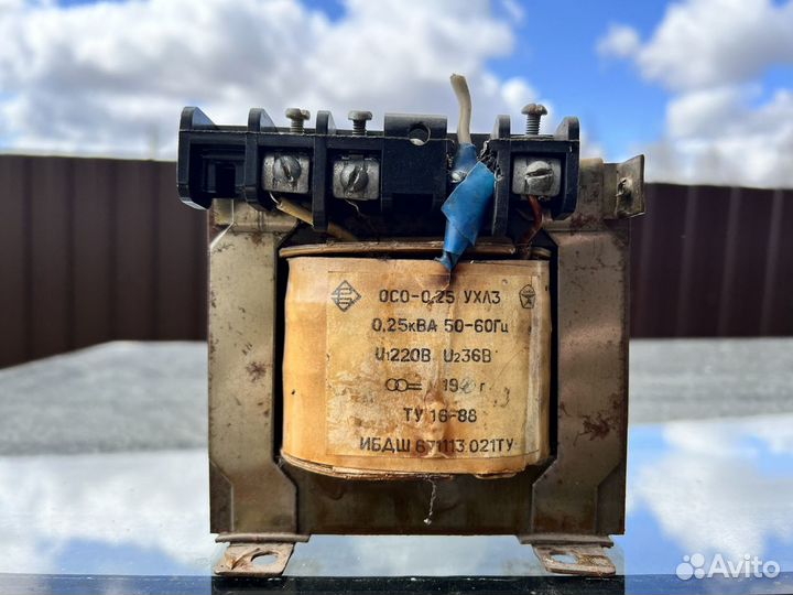 Трансформатор понижающий 220/36В