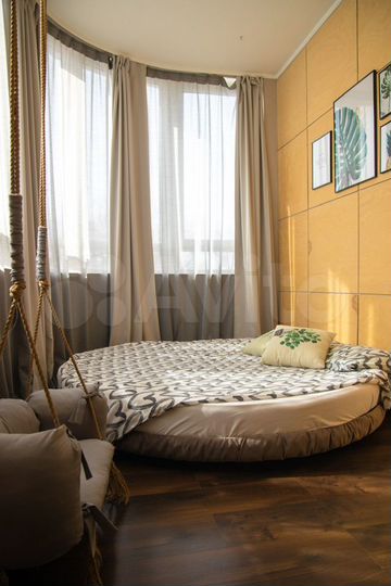 2-к. квартира, 57 м², 3/10 эт.