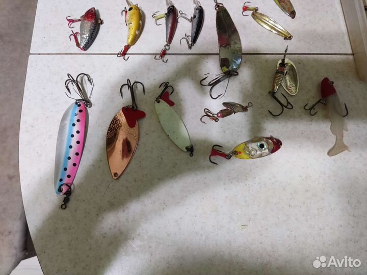Блесна,воблеры,вертушки,силикон 30 шт