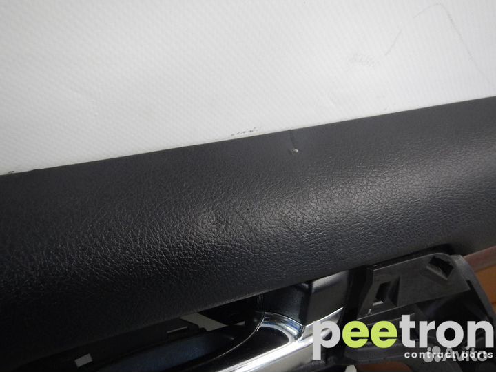 Б/У Б/У Обшивка двери задней правой б/у 6760360190