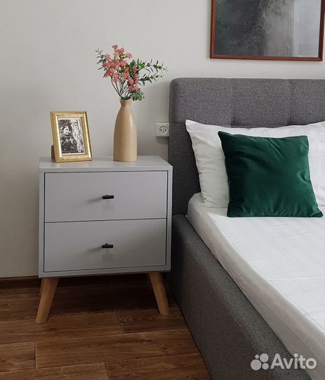 Тумба прикроватная