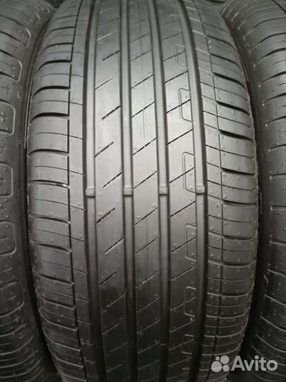 Goodyear EfficientGrip Performance 215/55 R17 94V