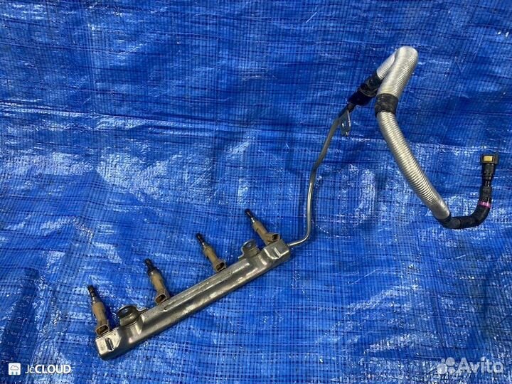 Трубки топливопровода на toyota prius alpha ZVW40